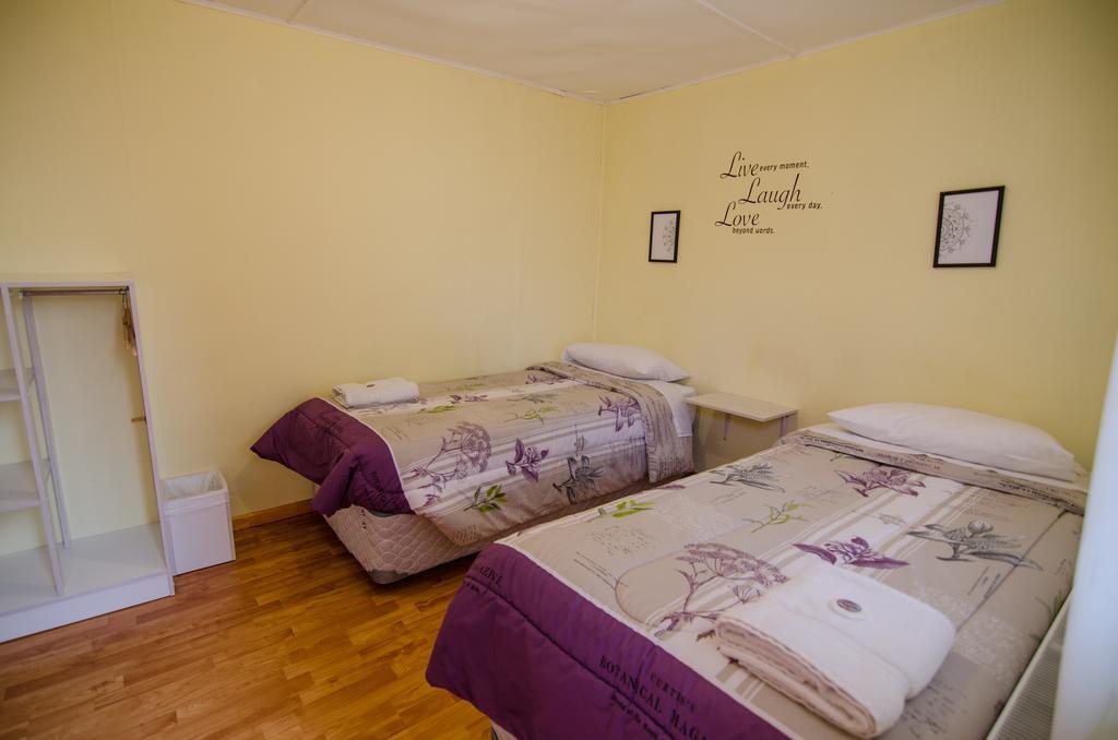 Smile Patagonia (Adults Only) Hotell Puerto Natales Exteriör bild